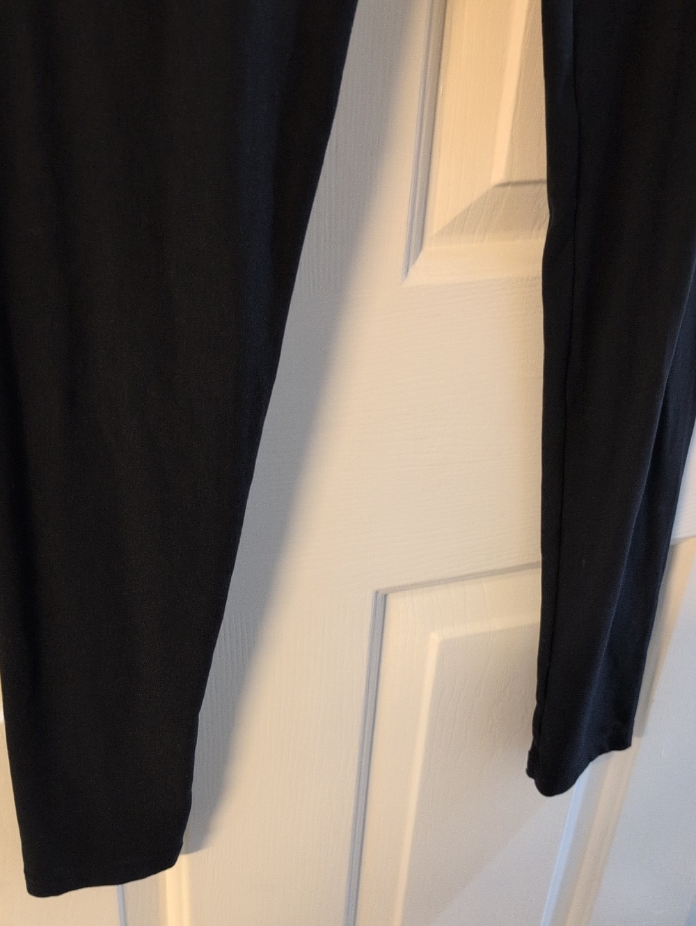 LuLaRoe Black Leggings - Picture 4 of 6